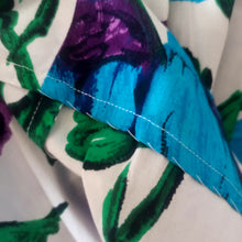 Charger l'image dans la galerie, 1950s - Spectacular Floral Print Cotton Dress - W25 (64cm)