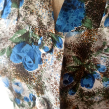 Charger l'image dans la galerie, 1950s - Gorgeous Floral Garden Dress - W31 (80cm)
