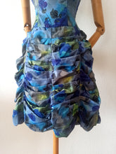 Charger l'image dans la galerie, 1960s - Gorgeous Ruffled Skirt Cocktail Dress - W27 (68cm)