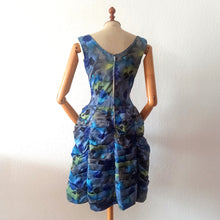 Charger l'image dans la galerie, 1960s - Gorgeous Ruffled Skirt Cocktail Dress - W27 (68cm)