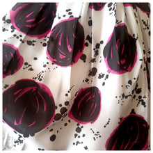 Charger l'image dans la galerie, 1950s 1960s - TREVIRA, Berlin - Stunning Abstract Roses Dress - W27 (68cm)