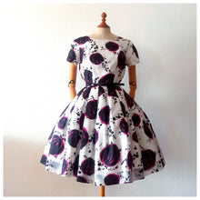 Charger l'image dans la galerie, 1950s 1960s - TREVIRA, Berlin - Stunning Abstract Roses Dress - W27 (68cm)