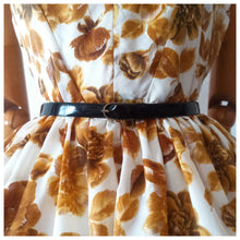 Charger l'image dans la galerie, 1950s 1960s - Stunning Autumn Flowers Satin Dress - W28 (76cm)