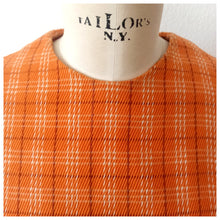 Carica l'immagine nel visualizzatore di Gallery, 1960s - Gorgeous Orange Cotton Wool Dress - W30 (76cm)