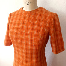 Carica l'immagine nel visualizzatore di Gallery, 1960s - Gorgeous Orange Cotton Wool Dress - W30 (76cm)