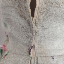 Charger l'image dans la galerie, 1950s - Precious Back Bows Roseprint Dress - W28 (71cm)