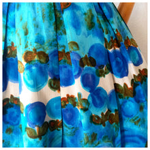 Charger l'image dans la galerie, 1950s - Precious Blue Floral Quality Cotton Dress - W27 (68cm)