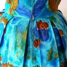 Charger l'image dans la galerie, 1950s - Precious Blue Floral Quality Cotton Dress - W27 (68cm)