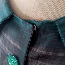 Charger l'image dans la galerie, 1950s - Exquisite French Green Tartan Dress - W32 (82cm)