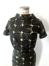 Load image into Gallery viewer, 1960s - Pamina Mann -Stunning Dark Green Abstract Dress - W27.5 (70cm)