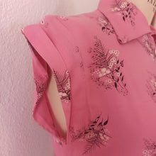 Cargar imagen en el visor de la galería, 1940s - Impressions de Lyon, France - Beautiful Pink Rayon Dress - W30 (76cm)