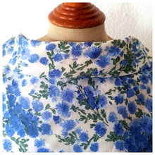 Charger l'image dans la galerie, 1950s - Gorgeous French Floral Satin Dress - W29 (74cm)