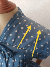 Charger l'image dans la galerie, 1950s - Stunning Iconic Blue Dotted Dress - W29 (74cm)