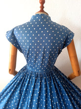 Charger l'image dans la galerie, 1950s - Stunning Iconic Blue Dotted Dress - W29 (74cm)