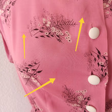 Cargar imagen en el visor de la galería, 1940s - Impressions de Lyon, France - Beautiful Pink Rayon Dress - W30 (76cm)
