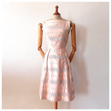Charger l'image dans la galerie, 1950s - Exquisite Pink Pale Embroidery Roses Dress - W25 (64cm)