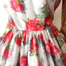 Charger l'image dans la galerie, 1950s - Adorable & Stunning Juniors Floral Dress - W22.5 (56cm)