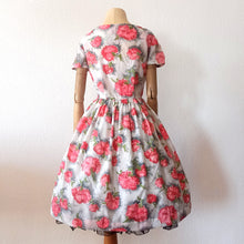 Charger l'image dans la galerie, 1950s - Adorable & Stunning Juniors Floral Dress - W22.5 (56cm)