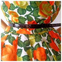 Charger l'image dans la galerie, 1950s - Spectacular Orange Roses Cotton Dress - W29 (74cm)