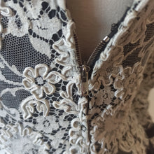 Charger l'image dans la galerie, 1950s - Stunning Black & White Lace Dress - W31 (78cm)