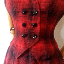Cargar imagen en el visor de la galería, 1940s - Rare Shadow Plaid Waistcoat & Skirt Wool Set - W27/28 (68/70cm)