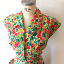 Cargar imagen en el visor de la galería, 1940s - Stunning French Abstract Primary Colors Pockets Dress - W30 (76cm)