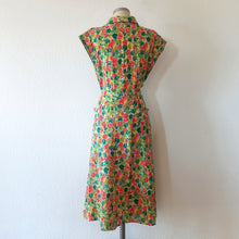 Cargar imagen en el visor de la galería, 1940s - Stunning French Abstract Primary Colors Pockets Dress - W30 (76cm)