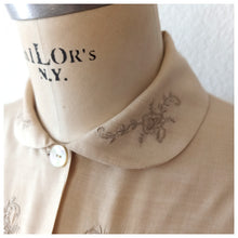 Cargar imagen en el visor de la galería, 1940s - Exquisite Emboidery Sand Silk Blouse - W32 (82cm)