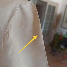 Cargar imagen en el visor de la galería, 1940s - Exquisite Emboidery Sand Silk Blouse - W32 (82cm)