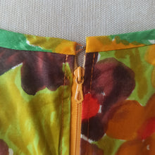 Charger l'image dans la galerie, 1950s - Stunning Abstract Floral Cotton Dress - W27.5 (68cm)