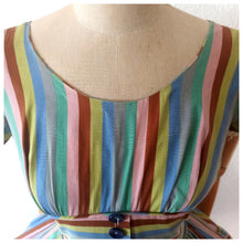 Charger l'image dans la galerie, 1950s - Jean Leslie Jrs., USA - Sweet Colors Striped Cotton Dress - W27 (68cm)