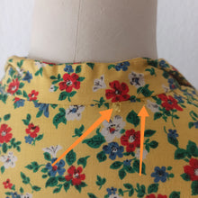 Load image into Gallery viewer, 1940s - Adorable Yellow Floral Rayon Day Dress - W28 (72cm)