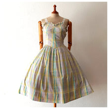Charger l'image dans la galerie, 1950s - Sweet Heart Bust Pastel Colors Dress - W28 (70cm)