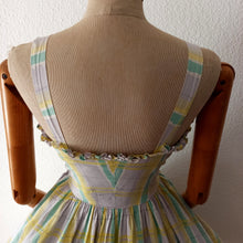 Charger l'image dans la galerie, 1950s - Sweet Heart Bust Pastel Colors Dress - W28 (70cm)