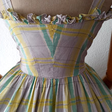 Charger l'image dans la galerie, 1950s - Sweet Heart Bust Pastel Colors Dress - W28 (70cm)