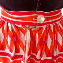 Charger l'image dans la galerie, 1950s - Stunning Orange Red Diamonds Skirt - W25/26 (66cm)