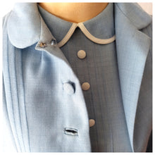 Laden Sie das Bild in den Galerie-Viewer, 1960s - Adorable 2pc Peter Pan Collar Coat & Dress Set - W30 (76cm)