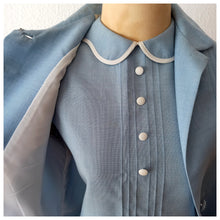 Laden Sie das Bild in den Galerie-Viewer, 1960s - Adorable 2pc Peter Pan Collar Coat & Dress Set - W30 (76cm)