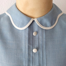 Laden Sie das Bild in den Galerie-Viewer, 1960s - Adorable 2pc Peter Pan Collar Coat & Dress Set - W30 (76cm)