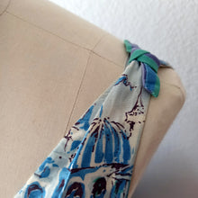 Charger l'image dans la galerie, 1950s - Spectacular Venice Novelty Print Dress - W26 (66cm)