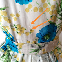 Charger l'image dans la galerie, 1950s - French Basket Mimosa Poppies Novelty Dress - W31 (78cm)