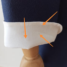 Laden Sie das Bild in den Galerie-Viewer, 1960s - PARIS - Elegant 2pc Removable Collar Jacket & Dress Set - W30 (76cm)