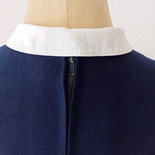 Laden Sie das Bild in den Galerie-Viewer, 1960s - PARIS - Elegant 2pc Removable Collar Jacket & Dress Set - W30 (76cm)