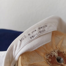 Laden Sie das Bild in den Galerie-Viewer, 1960s - PARIS - Elegant 2pc Removable Collar Jacket & Dress Set - W30 (76cm)