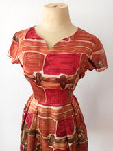 Charger l'image dans la galerie, 1950s 1960s - Gorgeous Abstract Satin Silk Dress - W24.5 (62cm)