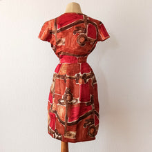 Charger l'image dans la galerie, 1950s 1960s - Gorgeous Abstract Satin Silk Dress - W24.5 (62cm)