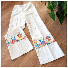 Load image into Gallery viewer, 1970s - Handembroidered Bell-bottoms Linen Pants - W27/27.5 (68/70cm)