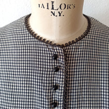 Charger l'image dans la galerie, 1950s - Adorable Black & White Vichy Cotton Dress - W28.5 (72cm)