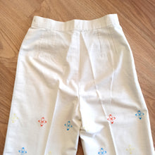 Load image into Gallery viewer, 1970s - Handembroidered Bell-bottoms Linen Pants - W27/27.5 (68/70cm)