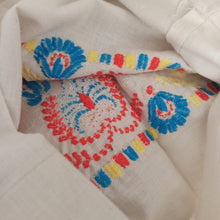 Load image into Gallery viewer, 1970s - Handembroidered Bell-bottoms Linen Pants - W27/27.5 (68/70cm)